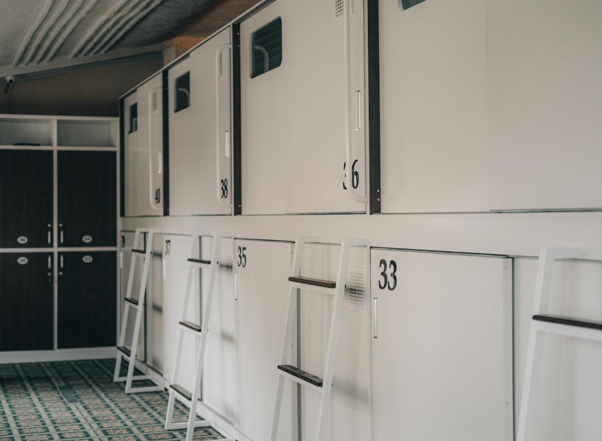 Capsule Hotel Technocave Bisjkek Buitenkant foto