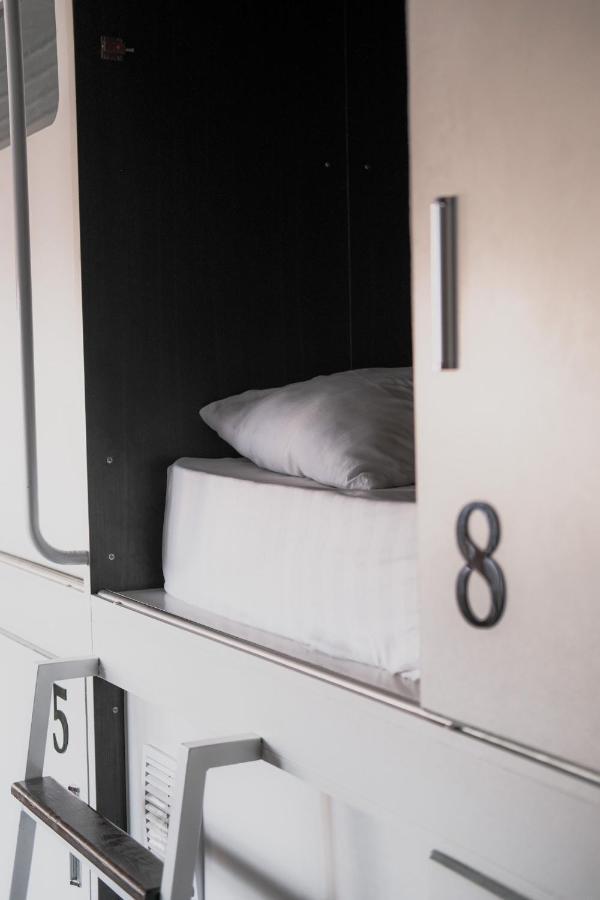 Capsule Hotel Technocave Bisjkek Buitenkant foto