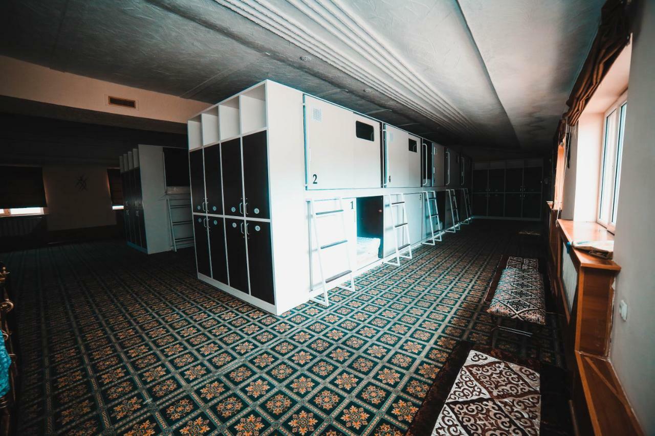 Capsule Hotel Technocave Bisjkek Buitenkant foto